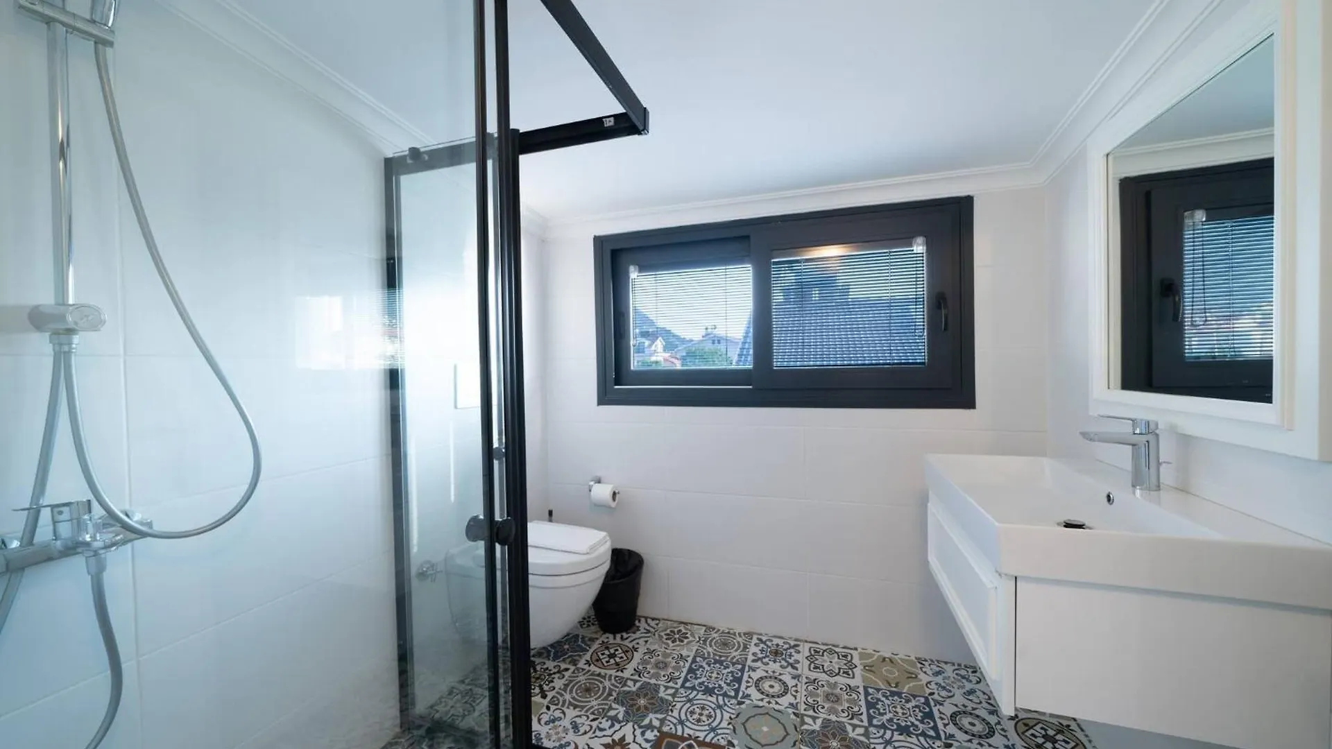 Ldeniz Plajna Yakn 3 Yatak Odal Villa