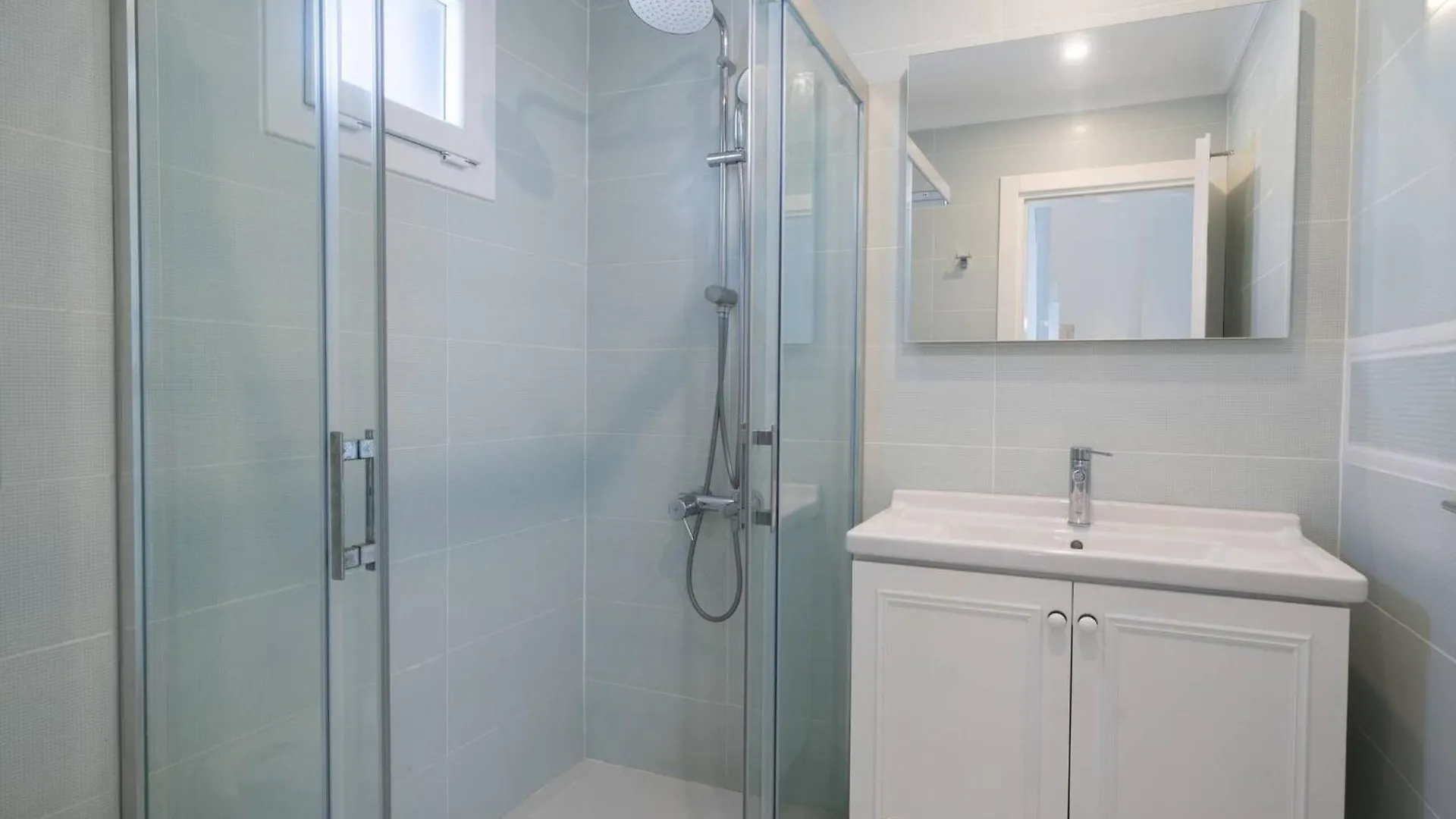 Ldeniz Plajna Yakn 3 Yatak Odal Villa